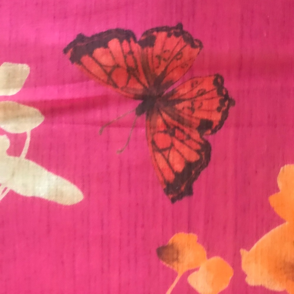 New Salvatore Ferragamo Silk Scarf 38 X 60 - Picture 6 of 7